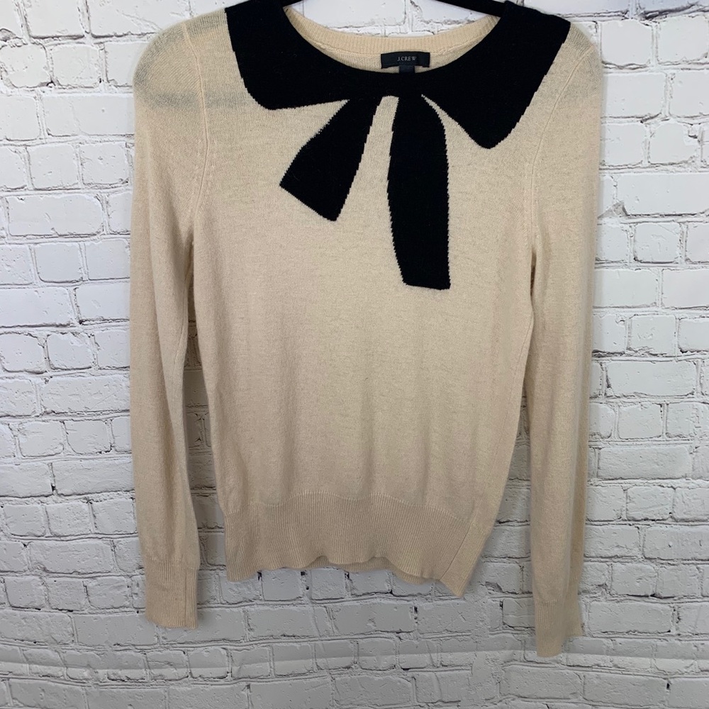 J Crew Women’s Giant Bow sweater - Picture 2 of 5